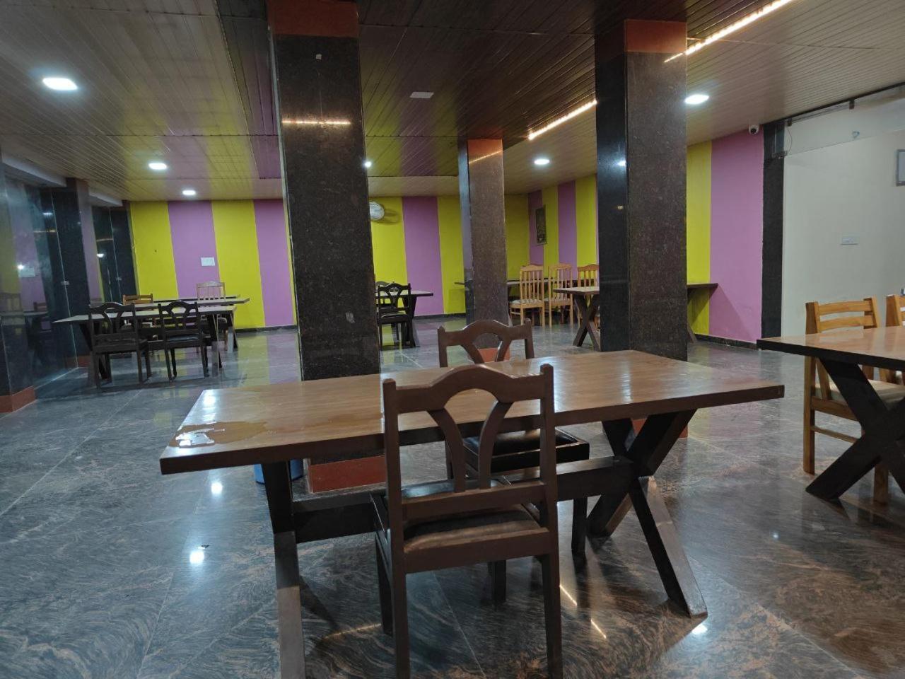 Hotel Shyam Sarover And Restaurant Ringas Εξωτερικό φωτογραφία